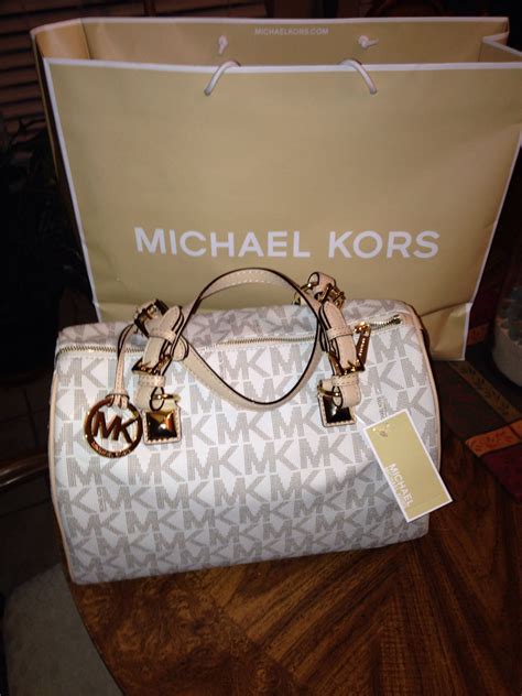 Michael Kors handbags real